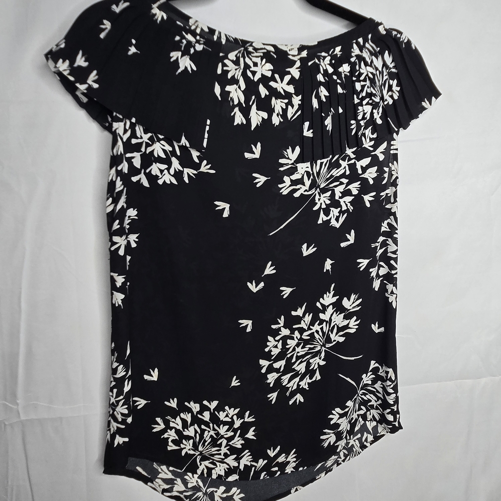 Banana Republic Black & White Pleated Floral Blouse Size S Business Casual Work - Picture 5 of 7
